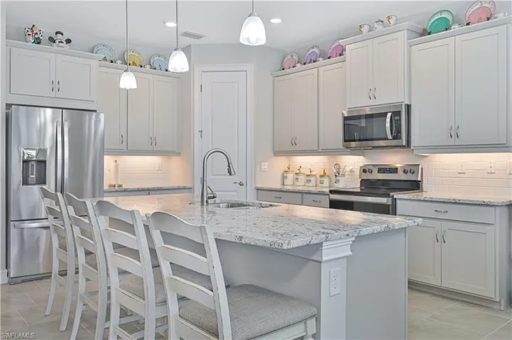 18237  Everson Miles  CIR, North Fort Myers, FL 33917