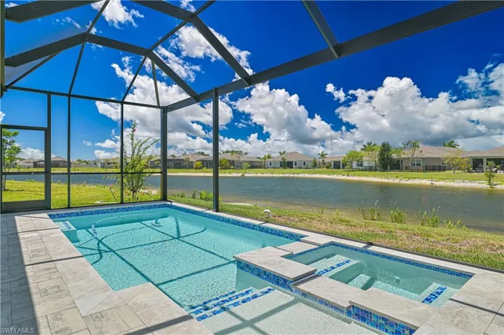 18237  Everson Miles  CIR, North Fort Myers, FL 33917