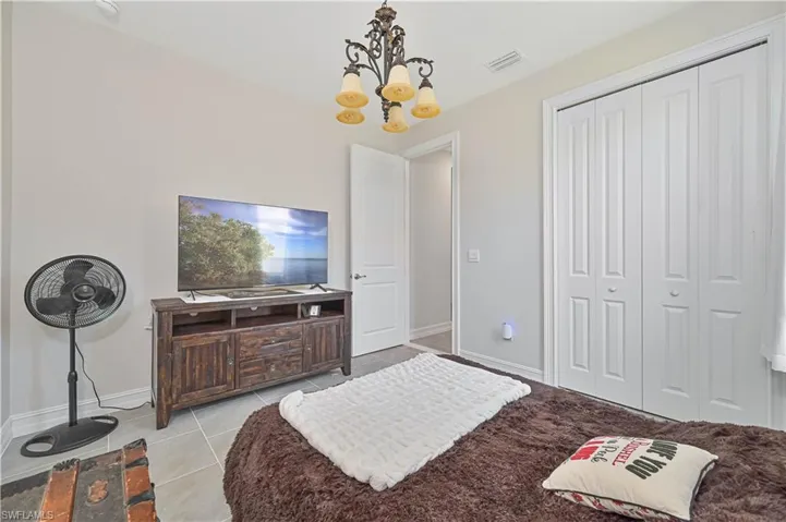 18237  Everson Miles  CIR, North Fort Myers, FL 33917