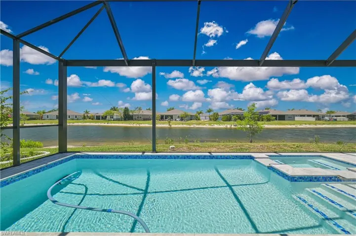 18237  Everson Miles  CIR, North Fort Myers, FL 33917