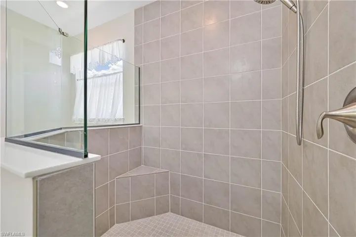 18237  Everson Miles  CIR, North Fort Myers, FL 33917