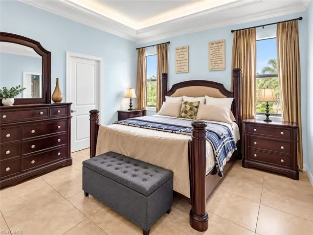 2735 12th Ave Ne, Naples, Florida 34120
