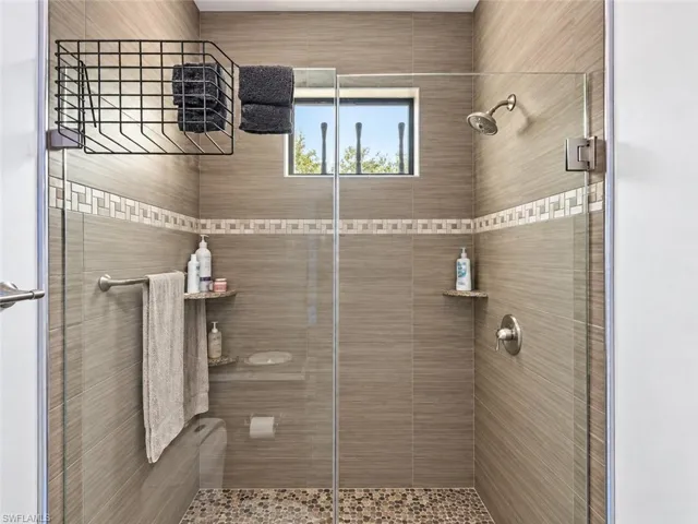 2735 12th Ave Ne, Naples, Florida 34120