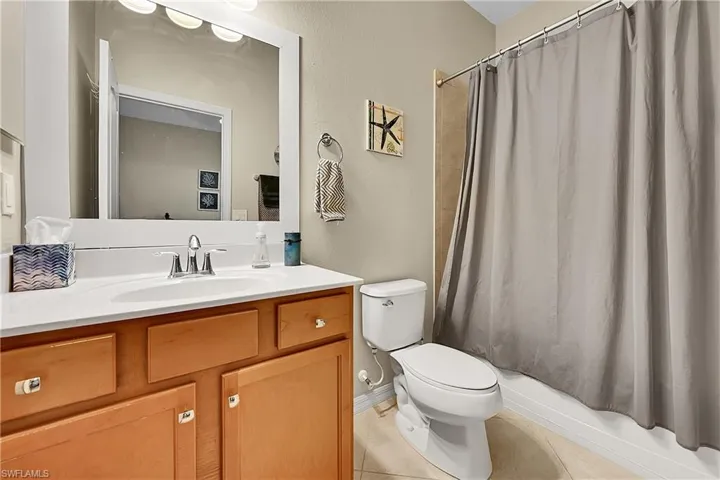3580 Dandolo Cir, Cape Coral, Florida 33909