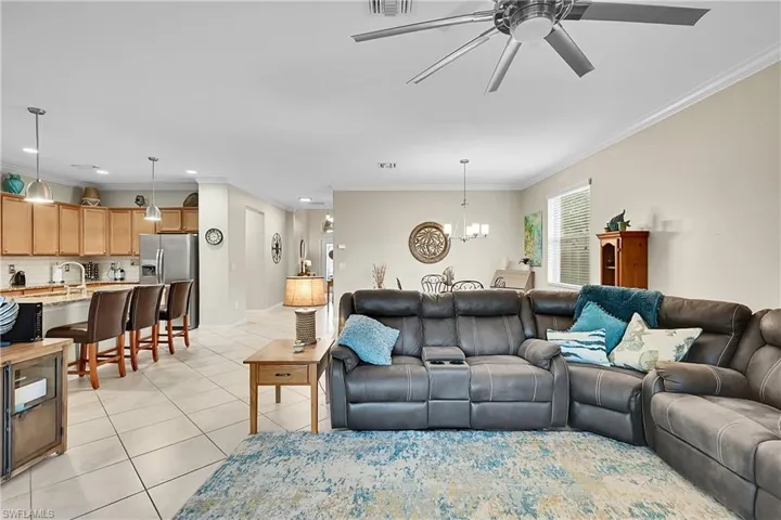 3580 Dandolo Cir, Cape Coral, Florida 33909