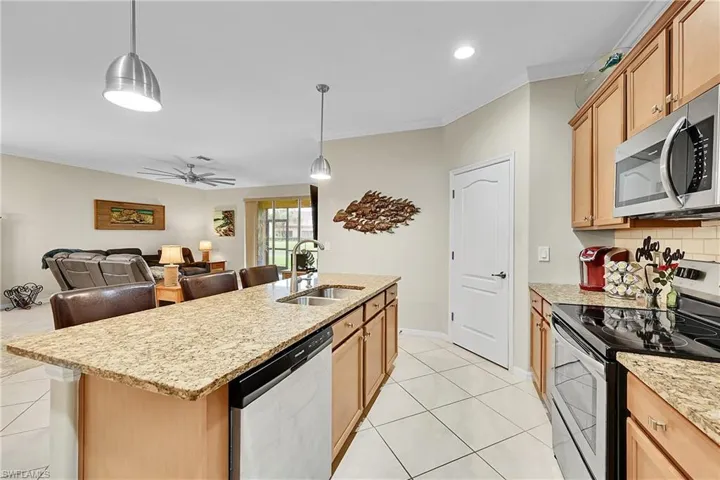 3580 Dandolo Cir, Cape Coral, Florida 33909