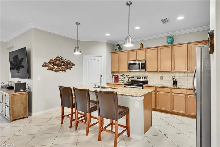 3580 Dandolo Cir, Cape Coral, Florida 33909