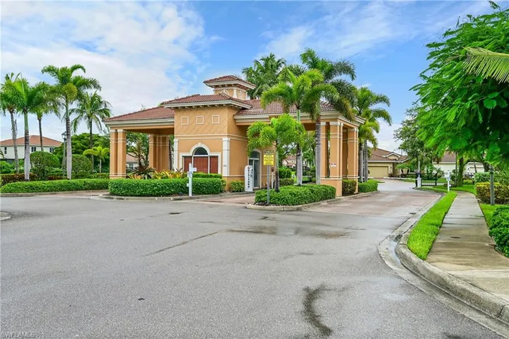 3580 Dandolo Cir, Cape Coral, Florida 33909