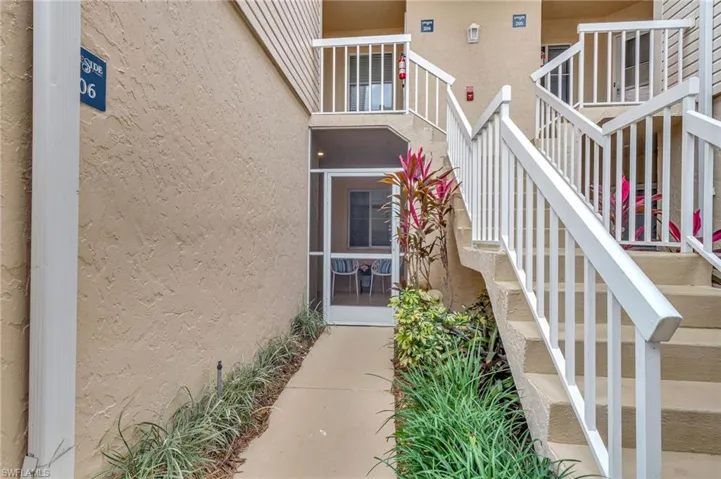 2651  Citrus Lake  DR, Naples, FL 34109