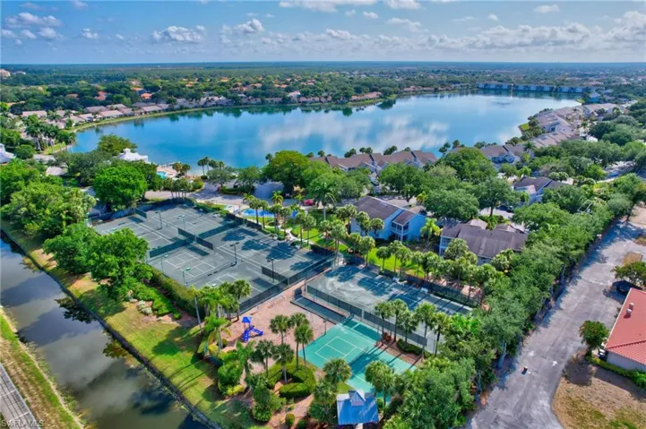 2651  Citrus Lake  DR, Naples, FL 34109