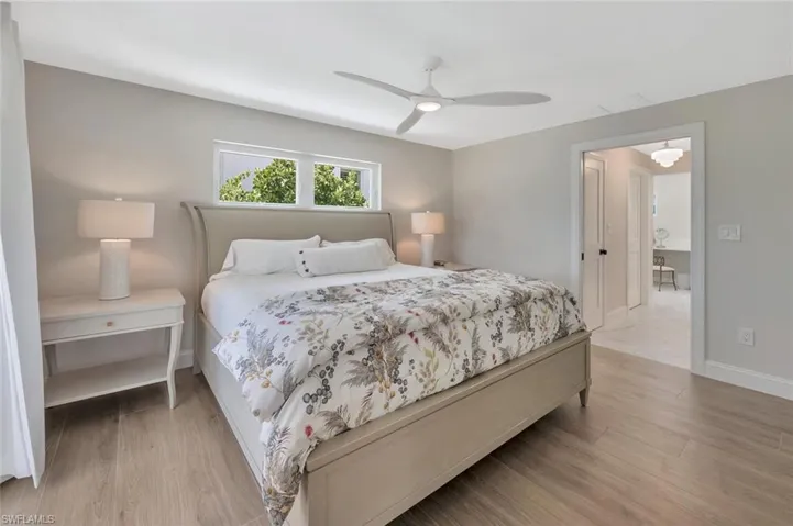 Primary Bedroom/King Bed