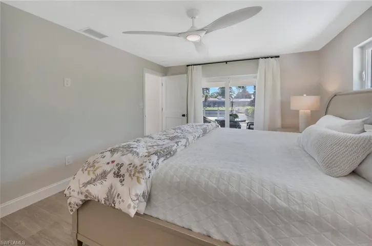 Primary Bedroom/King Bed