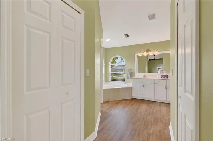 5329 Sw 8th Ct, Cape Coral, Florida 33914