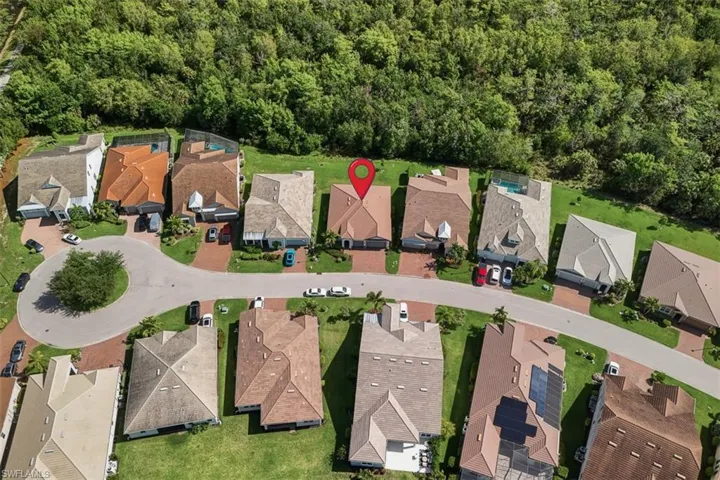 3865  Helmsman  DR, Naples, FL 34120