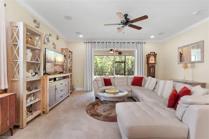 3865  Helmsman  DR, Naples, FL 34120