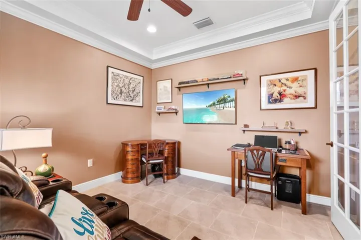 3865  Helmsman  DR, Naples, FL 34120