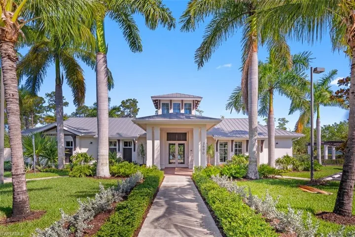 3865  Helmsman  DR, Naples, FL 34120