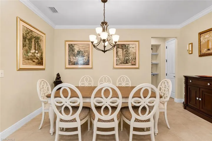 3865  Helmsman  DR, Naples, FL 34120