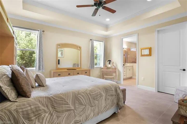3865  Helmsman  DR, Naples, FL 34120