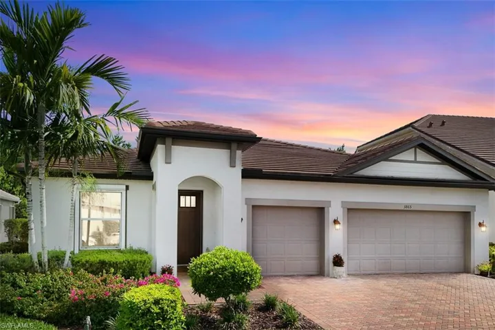 3865  Helmsman  DR, Naples, FL 34120