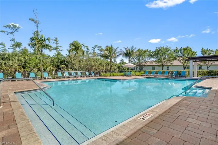 3865  Helmsman  DR, Naples, FL 34120