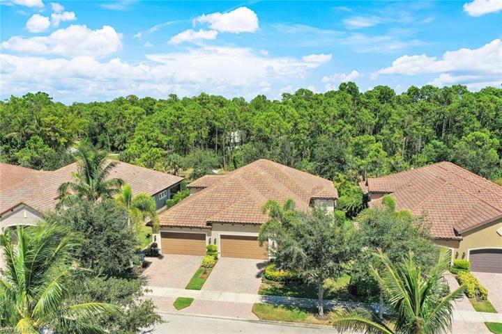 LOCATION LOCATION LOCATION! Just off old route 41 and so close to the charming Bonita Springs downtown area.