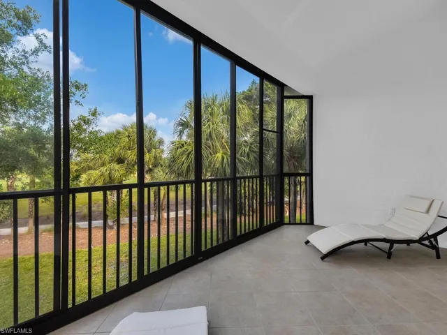 Long Screened Lanai