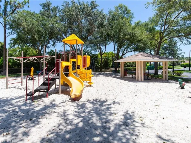 930 Marble Dr, Naples, Florida 34104
