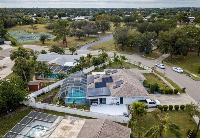 Birds eye view of property