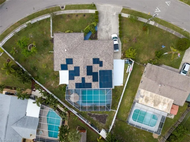 Birds eye view of property
