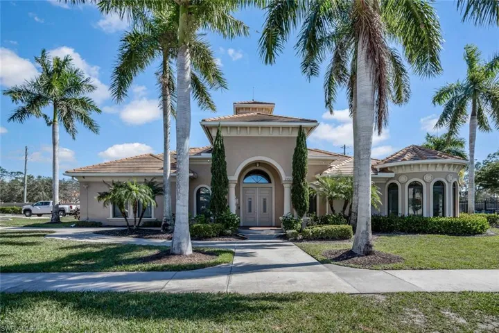 1646  Serrano  CIR, Naples, FL 34105