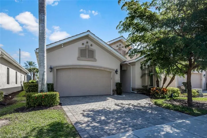 1646  Serrano  CIR, Naples, FL 34105