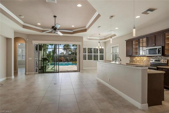 1646  Serrano  CIR, Naples, FL 34105