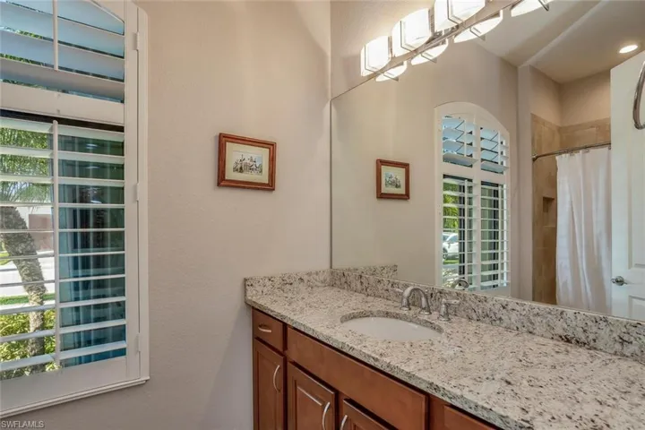 1646  Serrano  CIR, Naples, FL 34105
