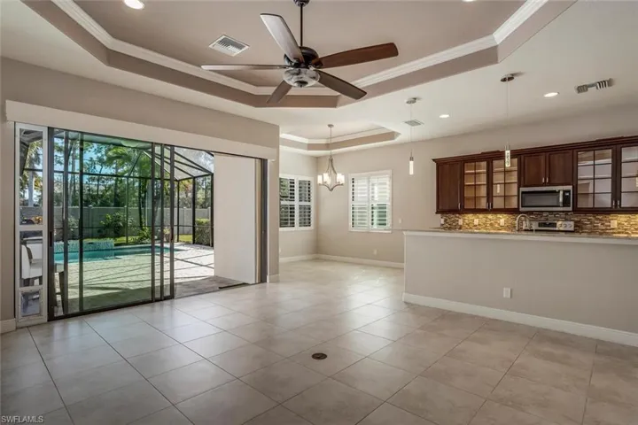 1646  Serrano  CIR, Naples, FL 34105