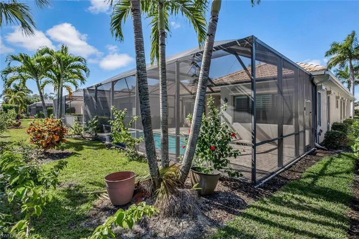 1646  Serrano  CIR, Naples, FL 34105