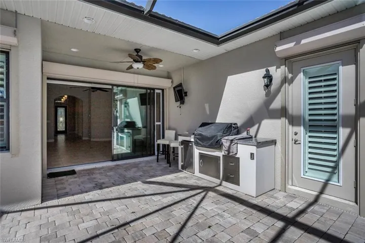 1646  Serrano  CIR, Naples, FL 34105