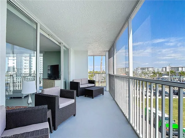 Balcony featuring outdoor seating