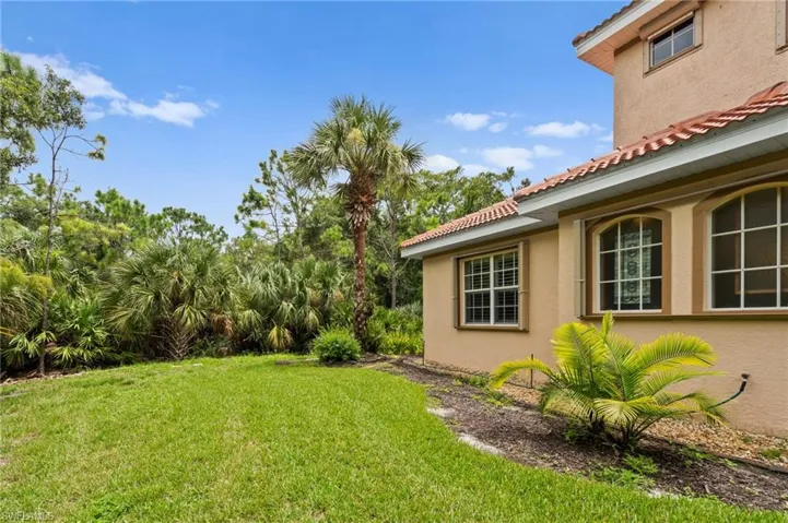 Backyard of Villa Home looking toward Preserve.