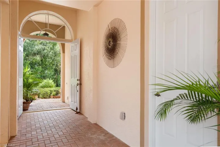 Front Entryway looking toward streeet view.