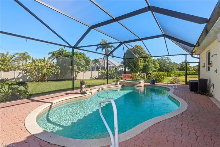 2529 Gleason Pkwy, Cape Coral, Florida 33914