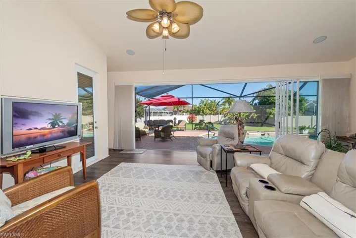 2529 Gleason Pkwy, Cape Coral, Florida 33914