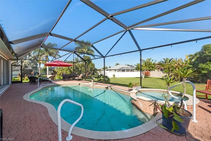 2529 Gleason Pkwy, Cape Coral, Florida 33914