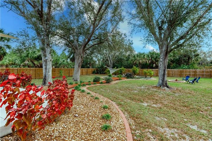 22131  Clinton  AVE, PORT CHARLOTTE, FL 33954