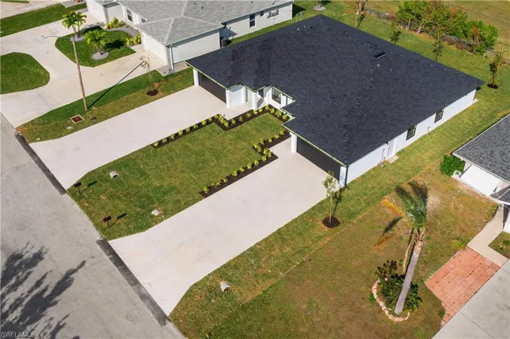 2915-2917 SW Santa Barbara  PL, Cape Coral, FL 33914