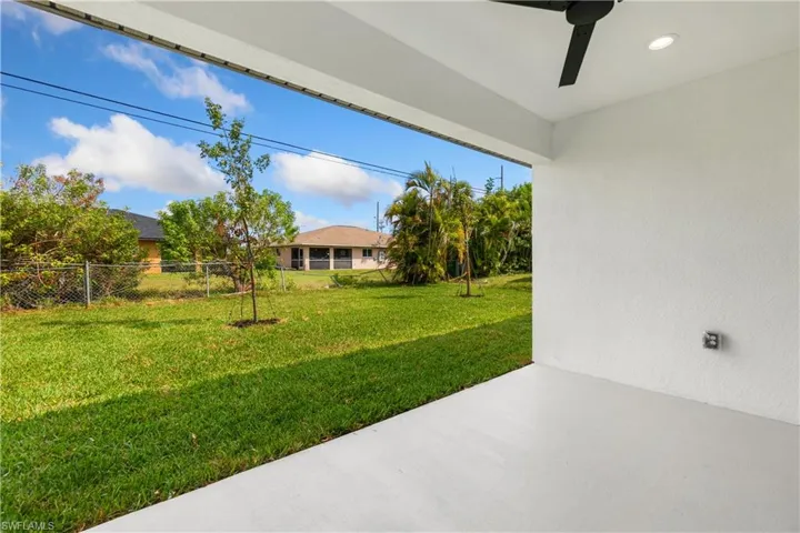 2915-2917 SW Santa Barbara  PL, Cape Coral, FL 33914