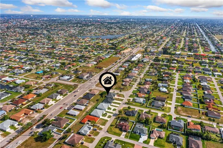 2915-2917 SW Santa Barbara  PL, Cape Coral, FL 33914