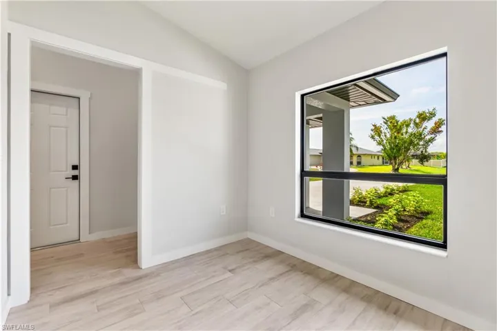 2915-2917 SW Santa Barbara  PL, Cape Coral, FL 33914