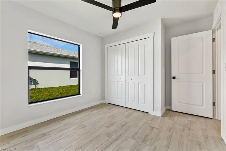 2915-2917 SW Santa Barbara  PL, Cape Coral, FL 33914