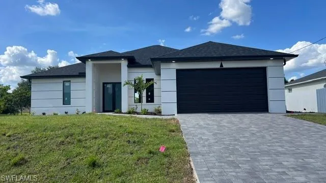 3806  12th W ST, Lehigh Acres, FL 33971